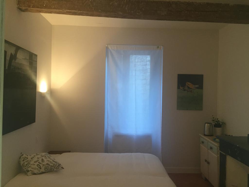 B&B Le Chat Qui Dort Montricoux Phòng bức ảnh