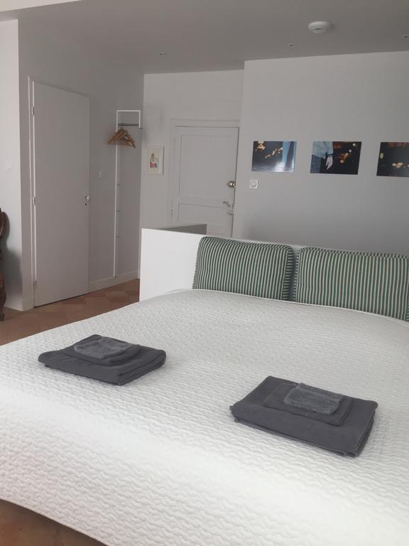 B&B Le Chat Qui Dort Montricoux Ngoại thất bức ảnh