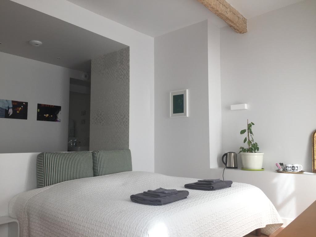 B&B Le Chat Qui Dort Montricoux Ngoại thất bức ảnh
