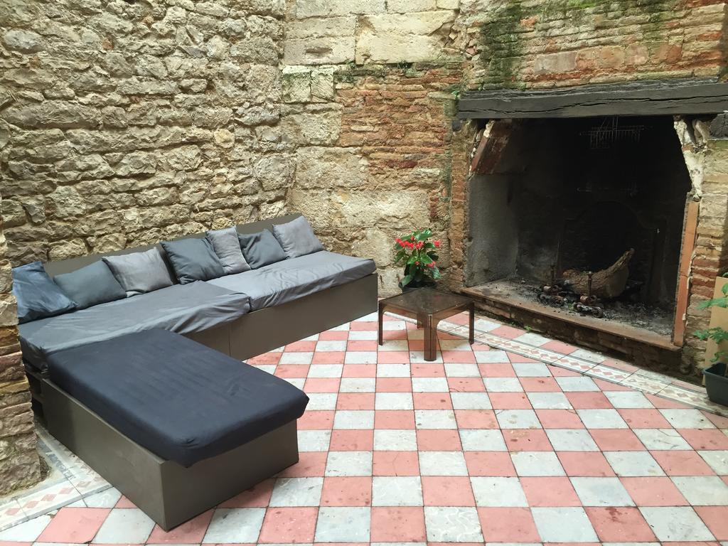 B&B Le Chat Qui Dort Montricoux Ngoại thất bức ảnh